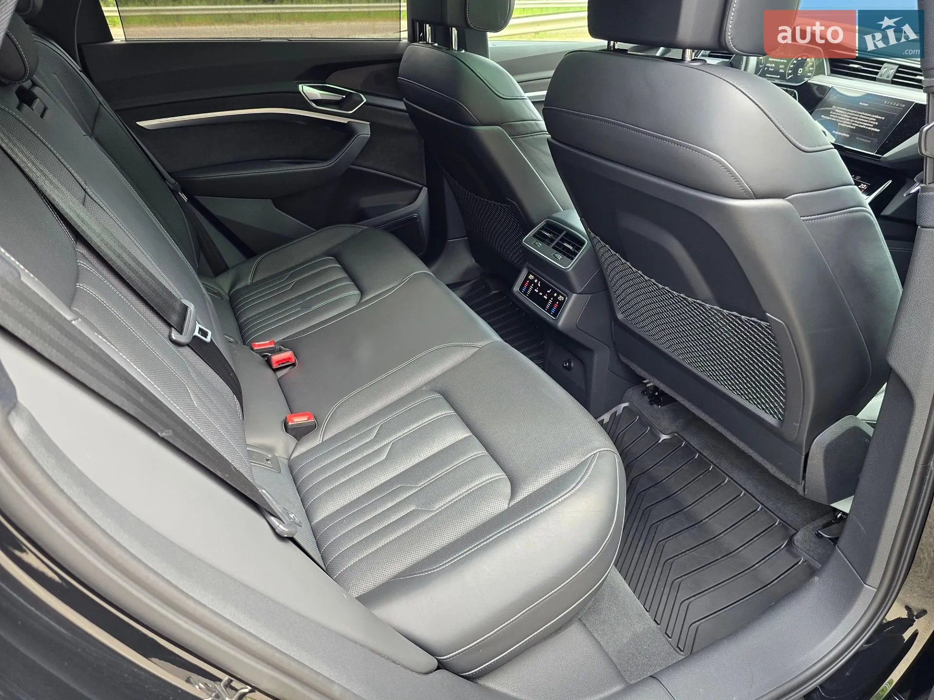 2022 Audi e-tron S - мініатюра 74