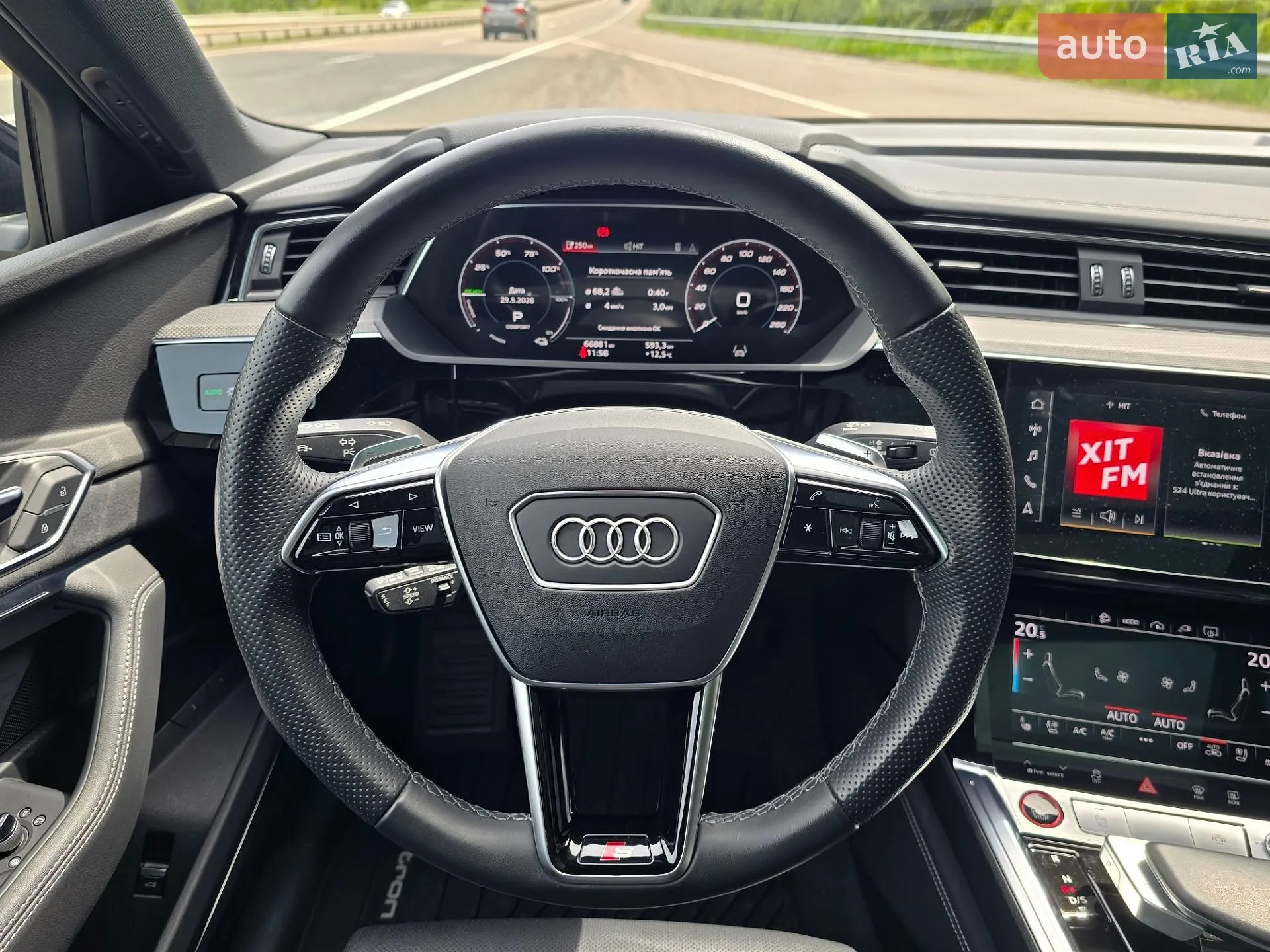 2022 Audi e-tron S - мініатюра 91
