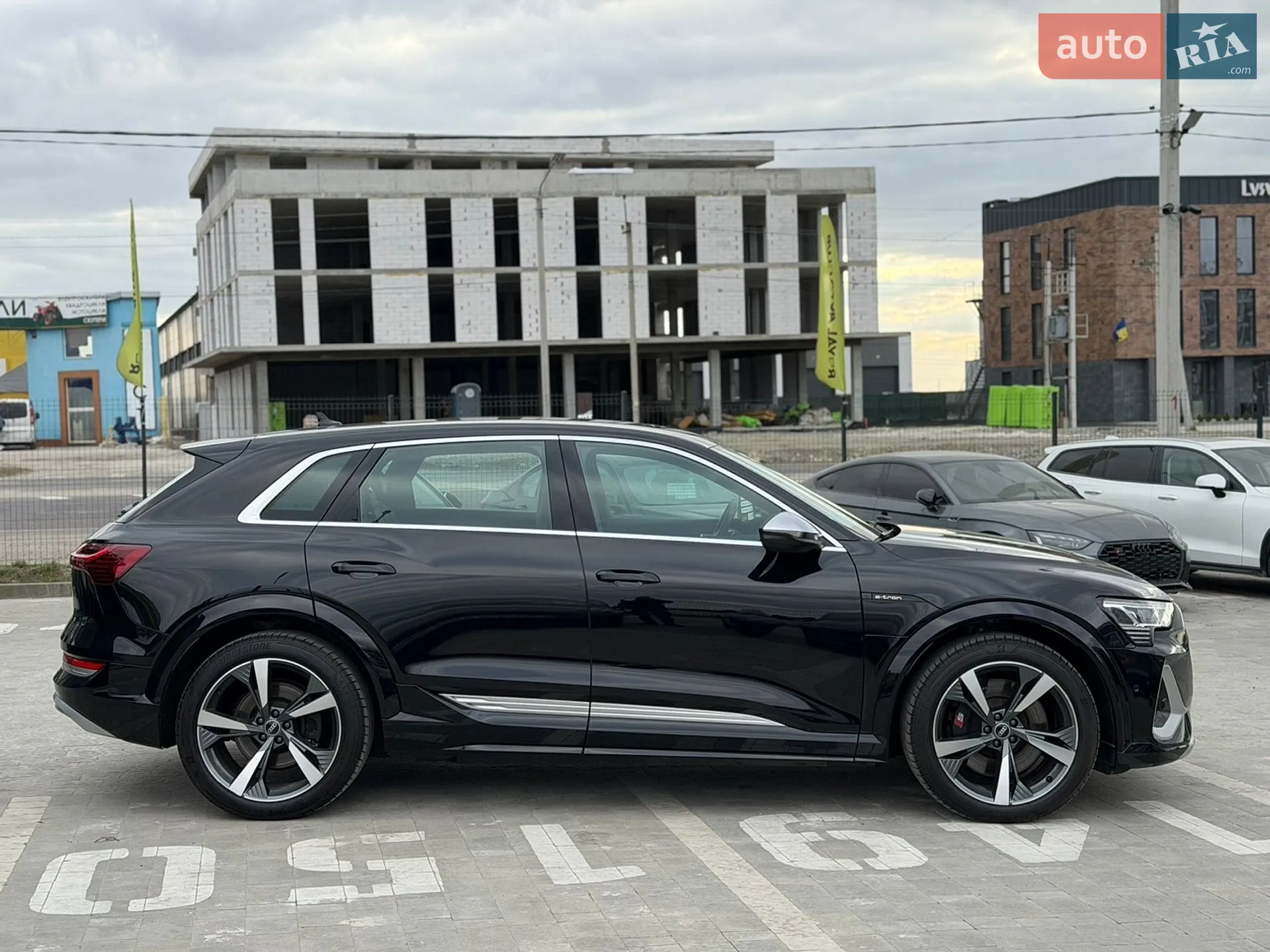 2021 Audi e-tron S - мініатюра 3