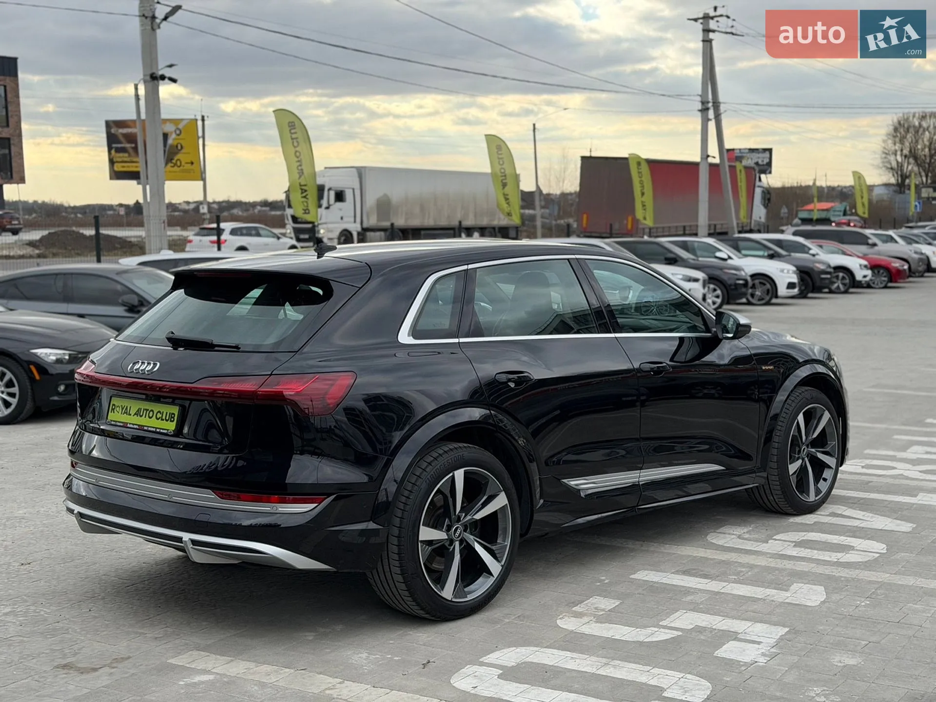 2021 Audi e-tron S - мініатюра 4
