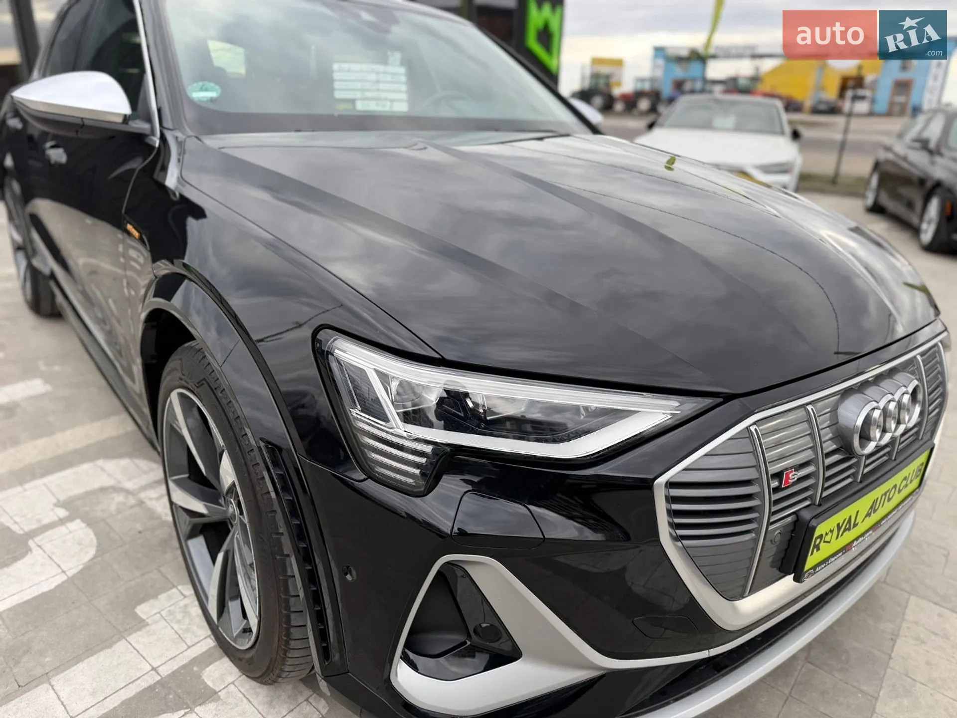 2021 Audi e-tron S - мініатюра 10