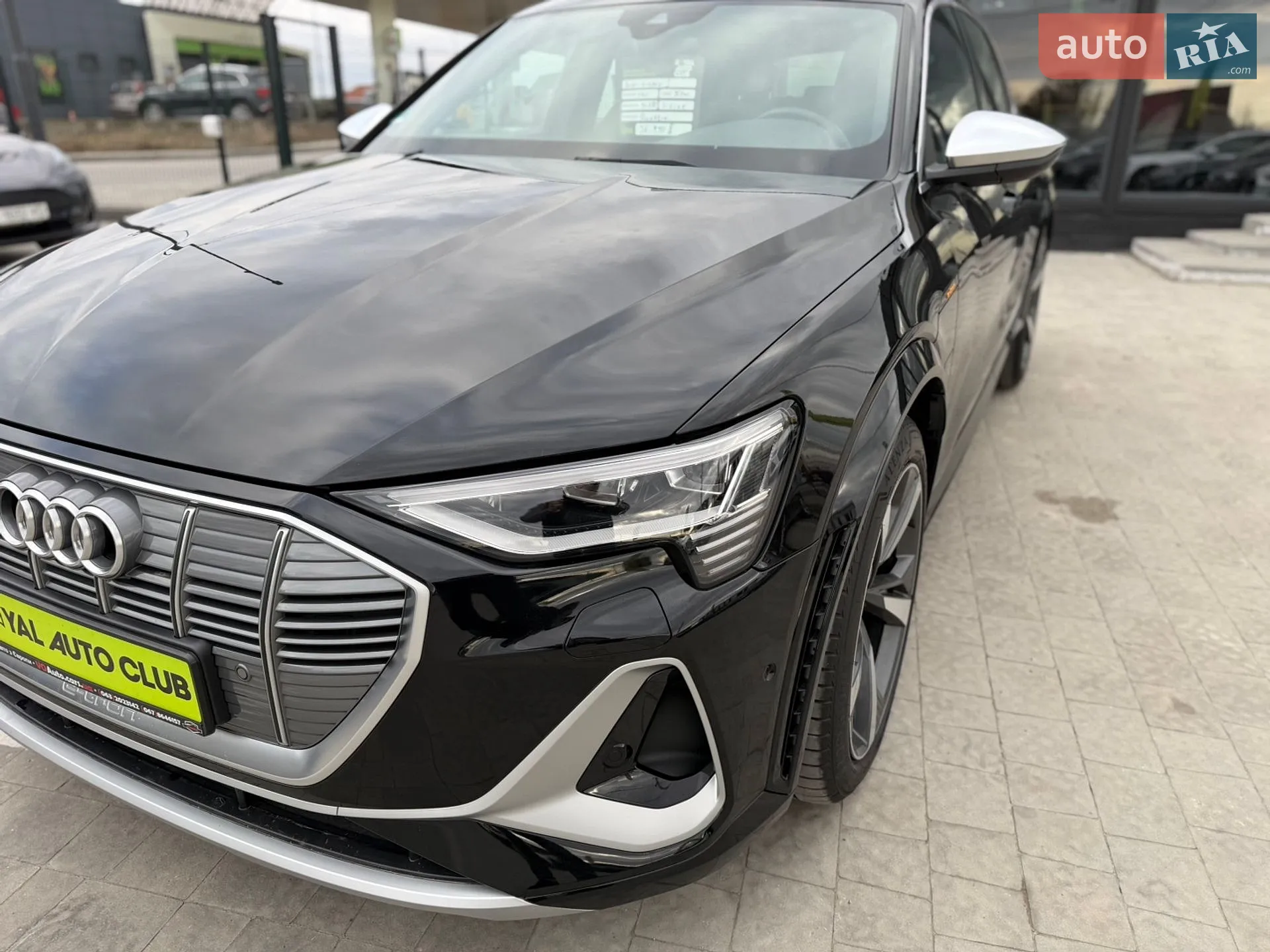 2021 Audi e-tron S - мініатюра 11