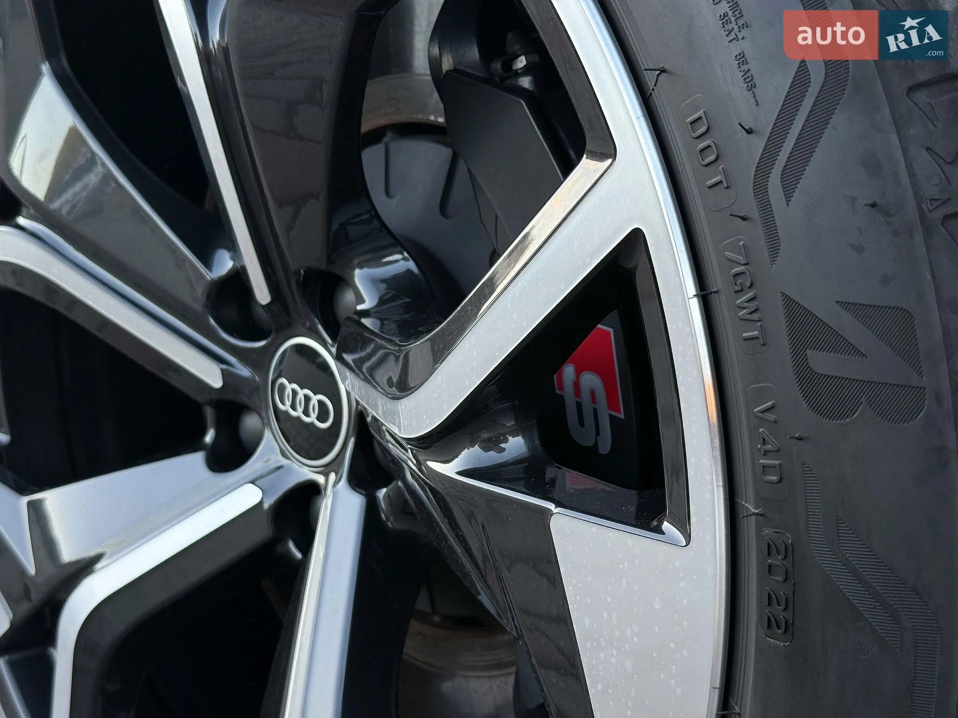 2022 Audi e-tron S - мініатюра 37