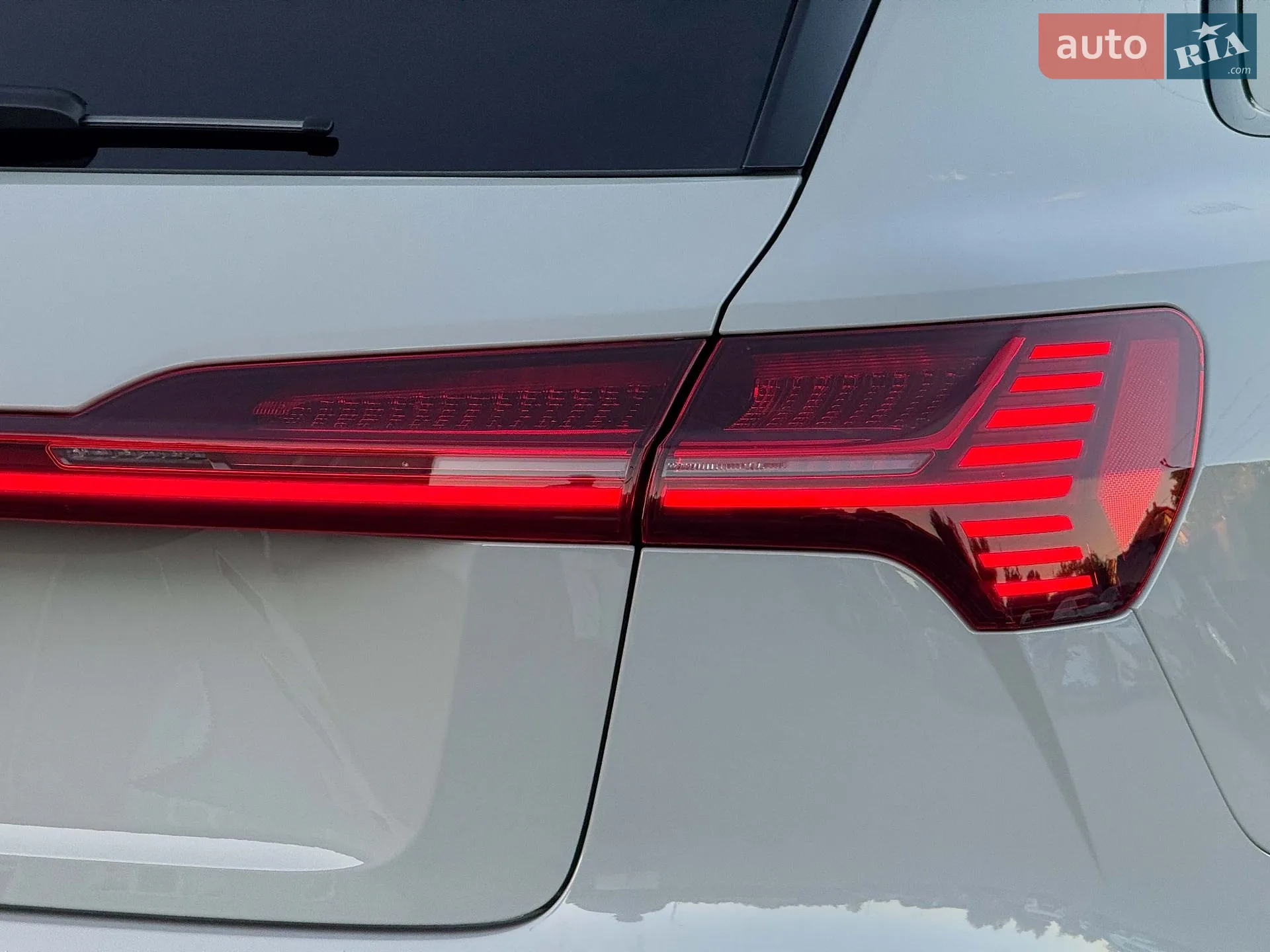 2022 Audi e-tron S - мініатюра 30