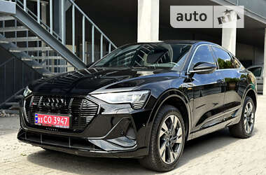 Позашляховик / Кросовер Audi e-tron Sportback 2022 в 