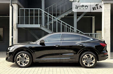 Позашляховик / Кросовер Audi e-tron Sportback 2022 в 