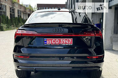 Позашляховик / Кросовер Audi e-tron Sportback 2022 в 