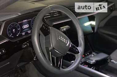 Позашляховик / Кросовер Audi e-tron Sportback 2022 в Києві