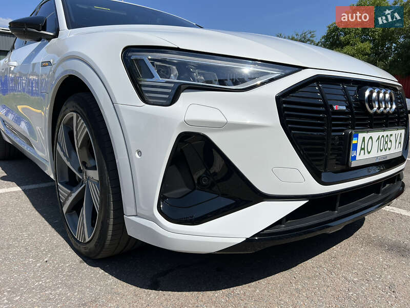 Позашляховик / Кросовер Audi e-tron Sportback 2021 в Ужгороді
