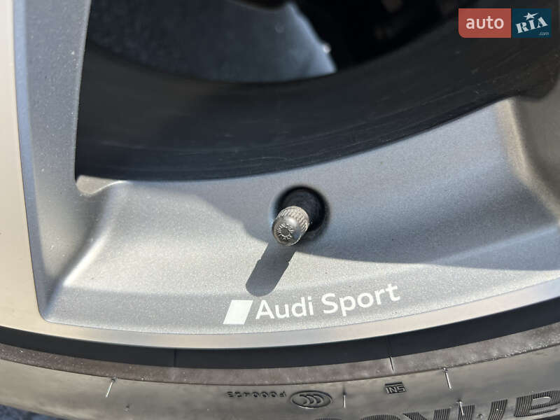 Позашляховик / Кросовер Audi e-tron Sportback 2021 в Ужгороді