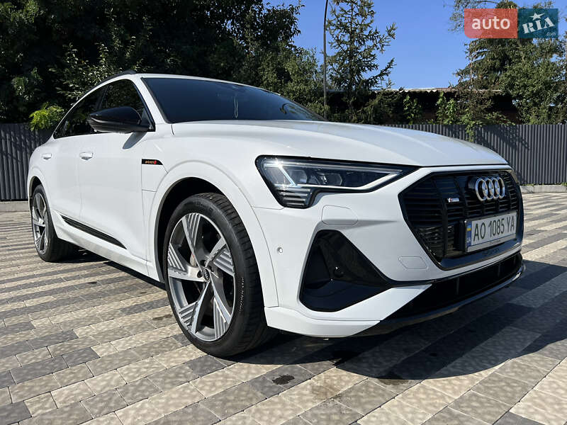 Позашляховик / Кросовер Audi e-tron Sportback 2021 в Ужгороді