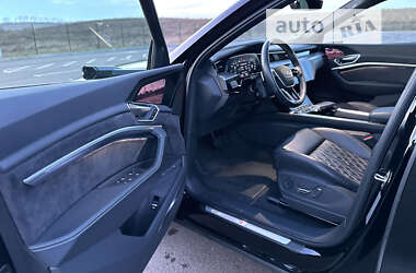 Позашляховик / Кросовер Audi e-tron Sportback 2021 в Рівному