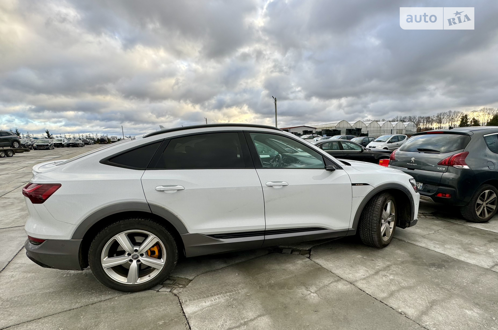2022 Audi e-tron Sportback - мініатюра 36