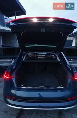 Внедорожник / Кроссовер Audi e-tron Sportback 2020 в 