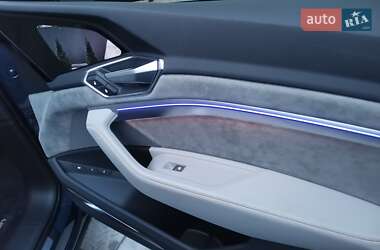 Внедорожник / Кроссовер Audi e-tron Sportback 2020 в 