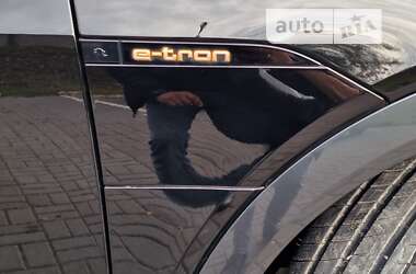 Позашляховик / Кросовер Audi e-tron Sportback 2020 в Тернополі