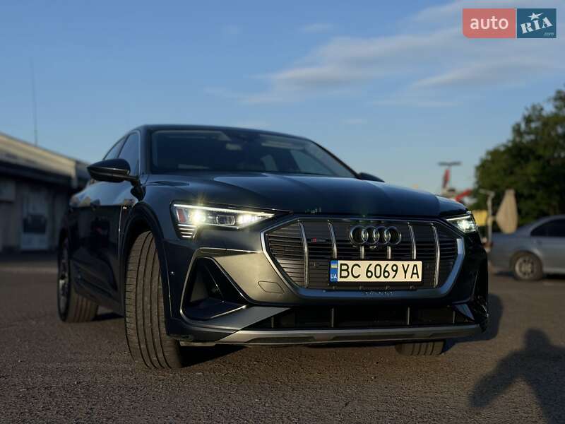 Позашляховик / Кросовер Audi e-tron Sportback 2020 в Львові