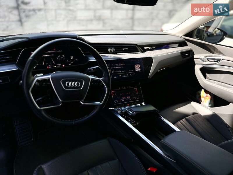 Позашляховик / Кросовер Audi e-tron Sportback 2020 в Львові