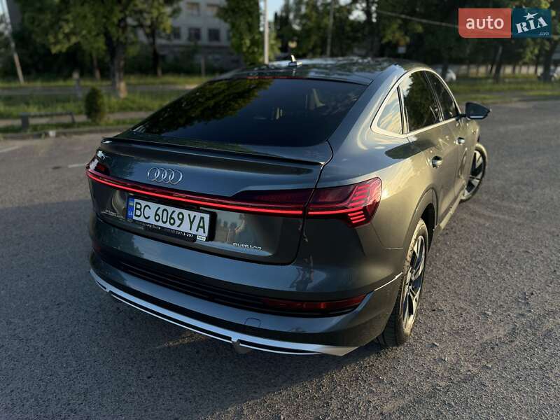 Позашляховик / Кросовер Audi e-tron Sportback 2020 в Львові