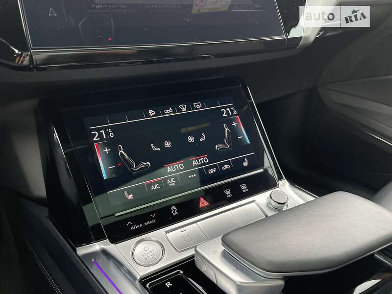 Позашляховик / Кросовер Audi e-tron Sportback 2020 в Львові