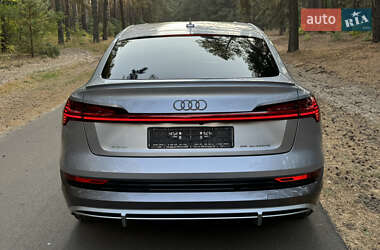 Внедорожник / Кроссовер Audi e-tron Sportback 2021 в 