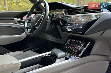 Внедорожник / Кроссовер Audi e-tron Sportback 2021 в 
