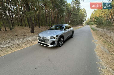 Внедорожник / Кроссовер Audi e-tron Sportback 2021 в 