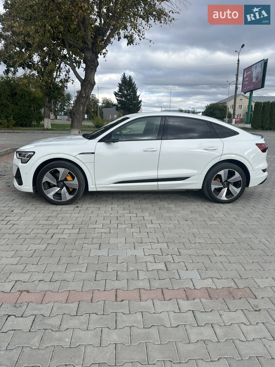 2020 Audi e-tron Sportback - мініатюра 11
