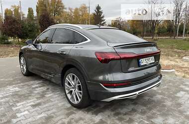 Позашляховик / Кросовер Audi e-tron Sportback 2020 в Києві