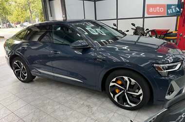 Внедорожник / Кроссовер Audi e-tron Sportback 2020 в 