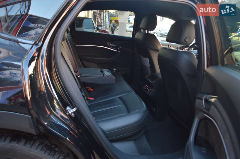 Внедорожник / Кроссовер Audi e-tron Sportback 2020 в Львове фото 44 Внедорожник / Кроссовер Audi e-tron Sportback 2020 в Львове