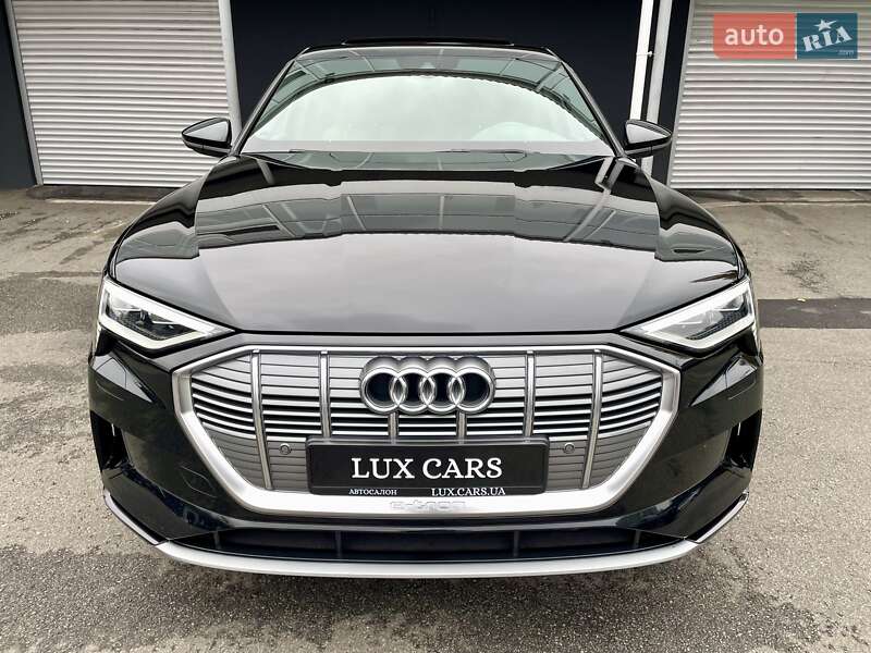Позашляховик / Кросовер Audi e-tron Sportback 2021 в Києві