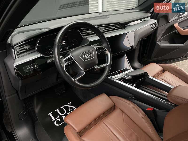 Позашляховик / Кросовер Audi e-tron Sportback 2021 в Києві