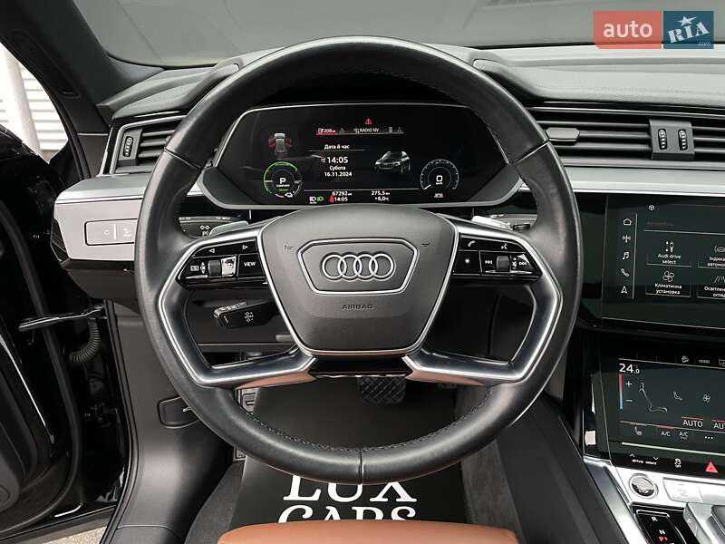 Позашляховик / Кросовер Audi e-tron Sportback 2021 в Києві