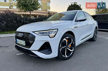 Позашляховик / Кросовер Audi e-tron Sportback 2022 в Києві