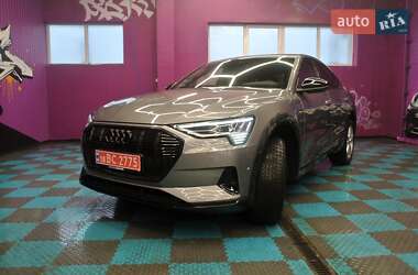 Позашляховик / Кросовер Audi e-tron Sportback 2022 в Києві