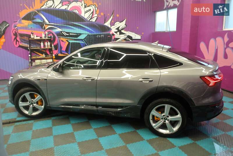 Позашляховик / Кросовер Audi e-tron Sportback 2021 в Києві фото 19 Позашляховик / Кросовер Audi e-tron Sportback 2021 в Києві