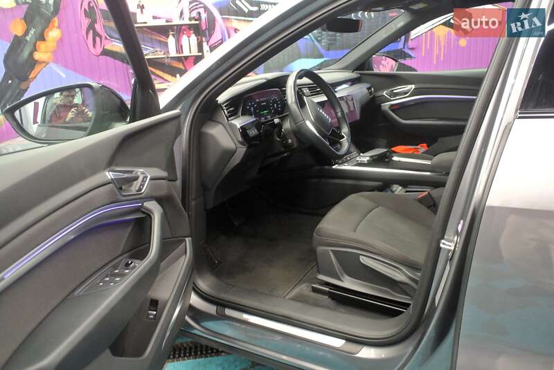 Позашляховик / Кросовер Audi e-tron Sportback 2021 в Києві фото 21 Позашляховик / Кросовер Audi e-tron Sportback 2021 в Києві