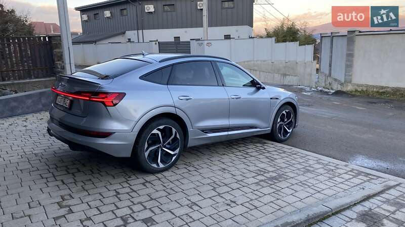 Позашляховик / Кросовер Audi e-tron Sportback 2020 в Ужгороді
