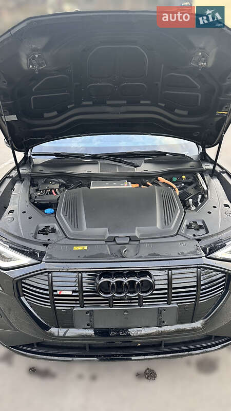 Внедорожник / Кроссовер Audi e-tron Sportback 2021 в Днепре