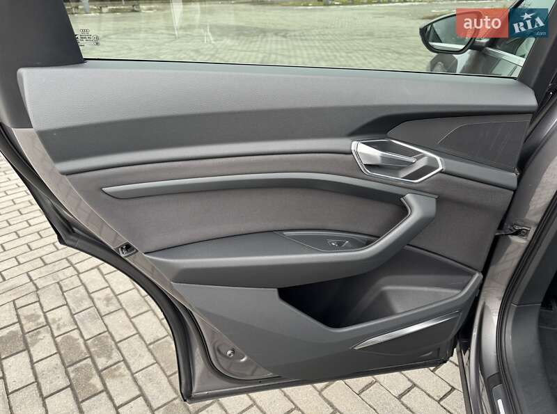 Позашляховик / Кросовер Audi e-tron Sportback 2020 в Львові