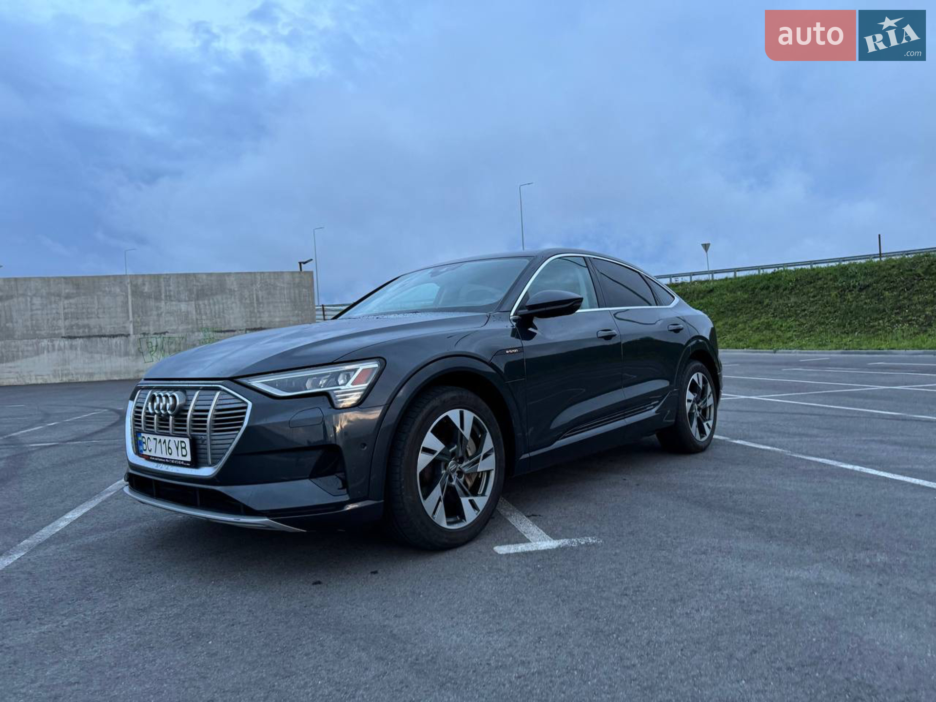 2020 Audi e-tron Sportback - мініатюра 3