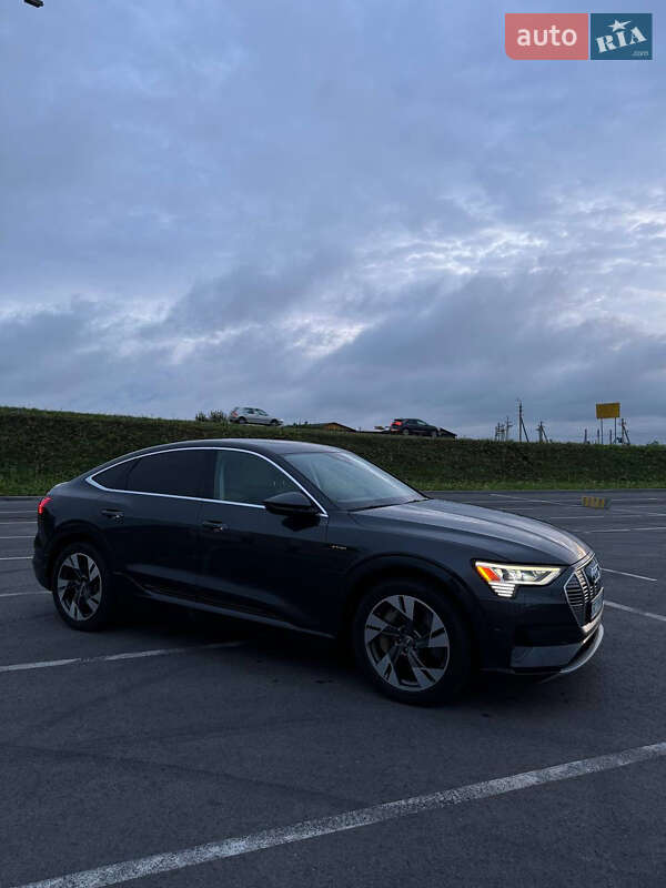 Внедорожник / Кроссовер Audi e-tron Sportback 2020 в Львове