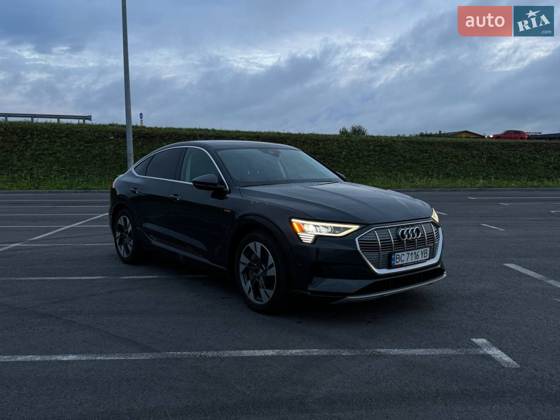 2020 Audi e-tron Sportback - мініатюра 11