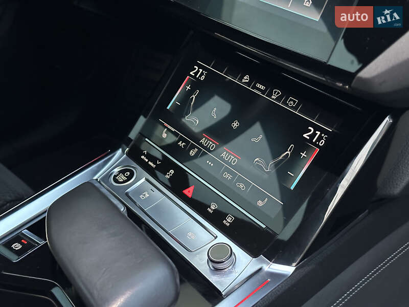 Внедорожник / Кроссовер Audi e-tron Sportback 2021 в Ровно