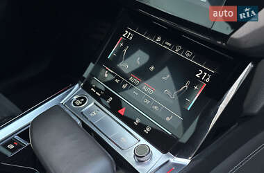 Позашляховик / Кросовер Audi e-tron Sportback 2021 в 
