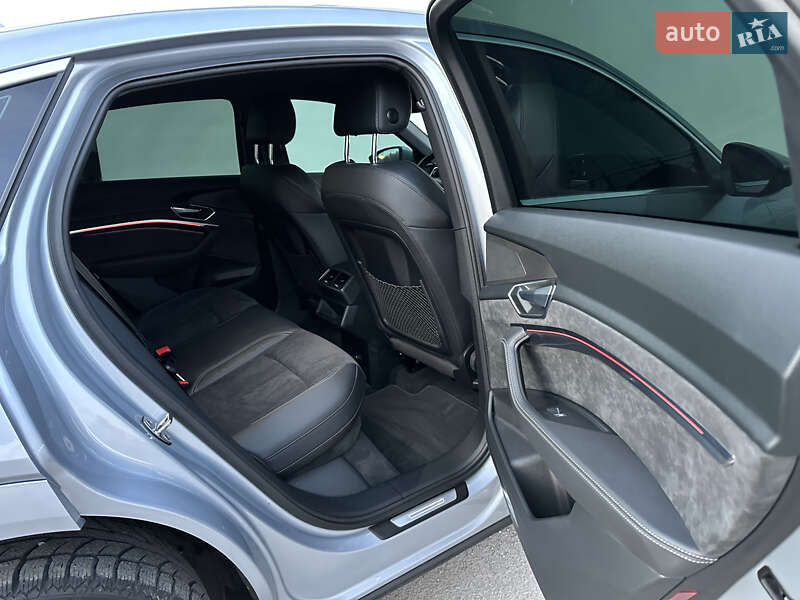 Внедорожник / Кроссовер Audi e-tron Sportback 2021 в Ровно