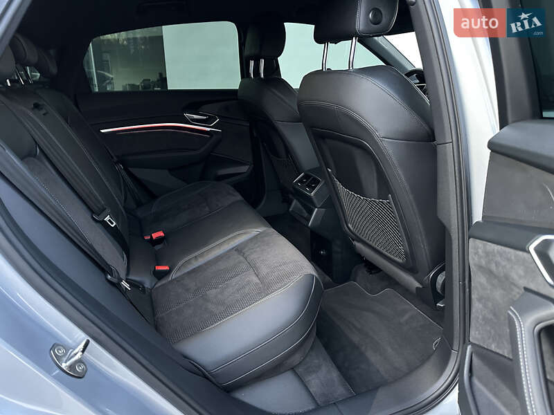 Внедорожник / Кроссовер Audi e-tron Sportback 2021 в Ровно