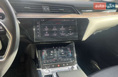 Внедорожник / Кроссовер Audi e-tron Sportback 2020 в 