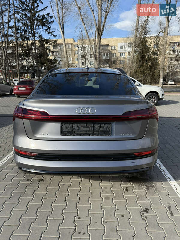 Позашляховик / Кросовер Audi e-tron Sportback 2020 в Чернівцях фото 17 Позашляховик / Кросовер Audi e-tron Sportback 2020 в Чернівцях